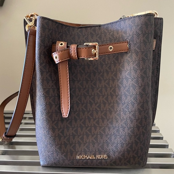 BRAND NEW Michael Kors Purse - Picture 1 of 4